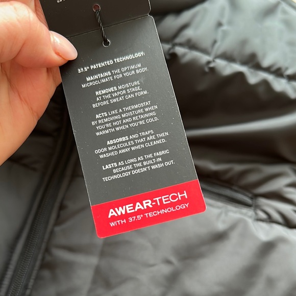 Men's Kenneth Cole AWearness Black Puffer Vest - Picture 4 of 6